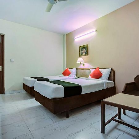 Oyo 1864 Hotel Yuvraj Ранчи Экстерьер фото