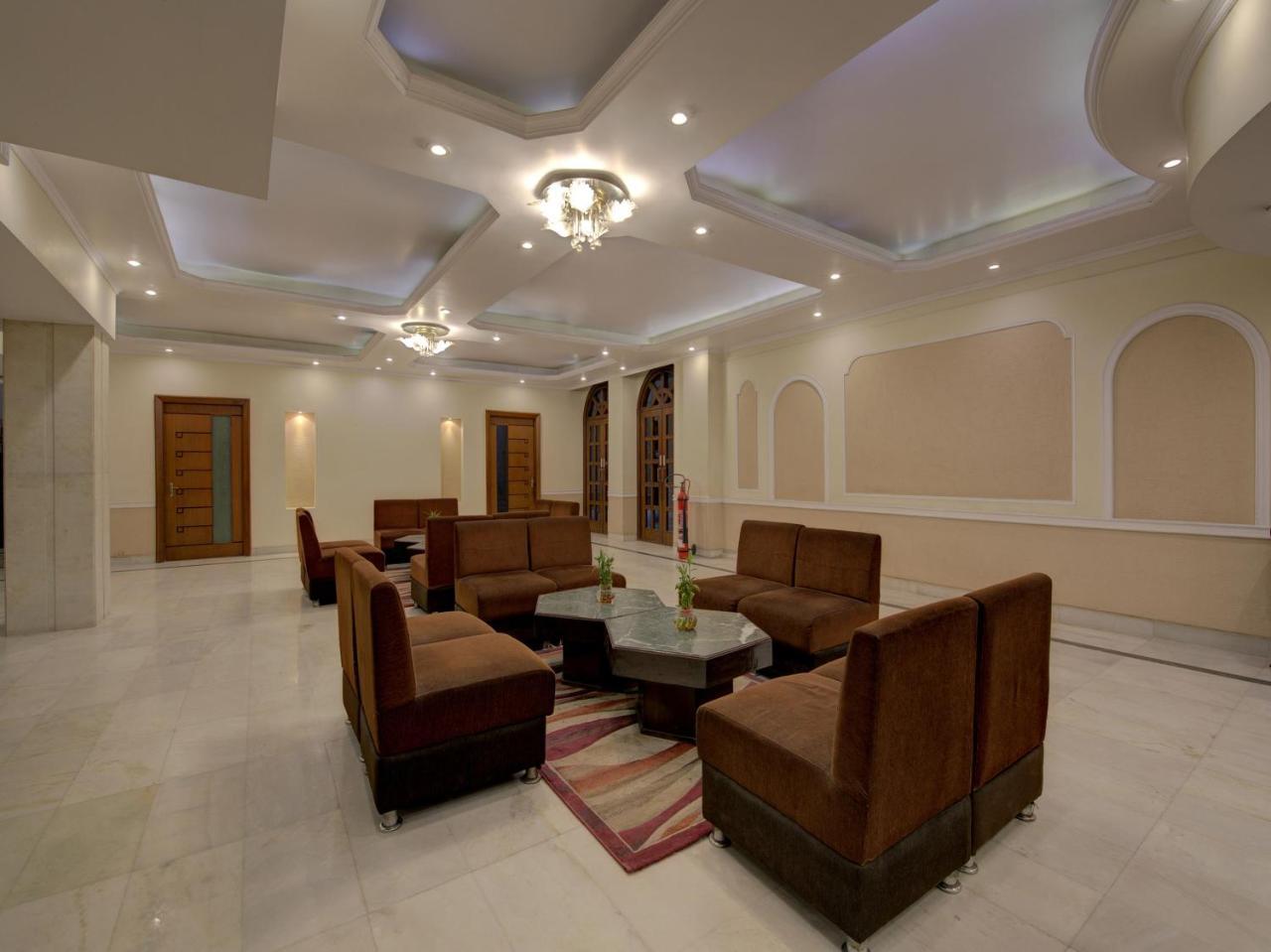 Oyo 1864 Hotel Yuvraj Ранчи Экстерьер фото
