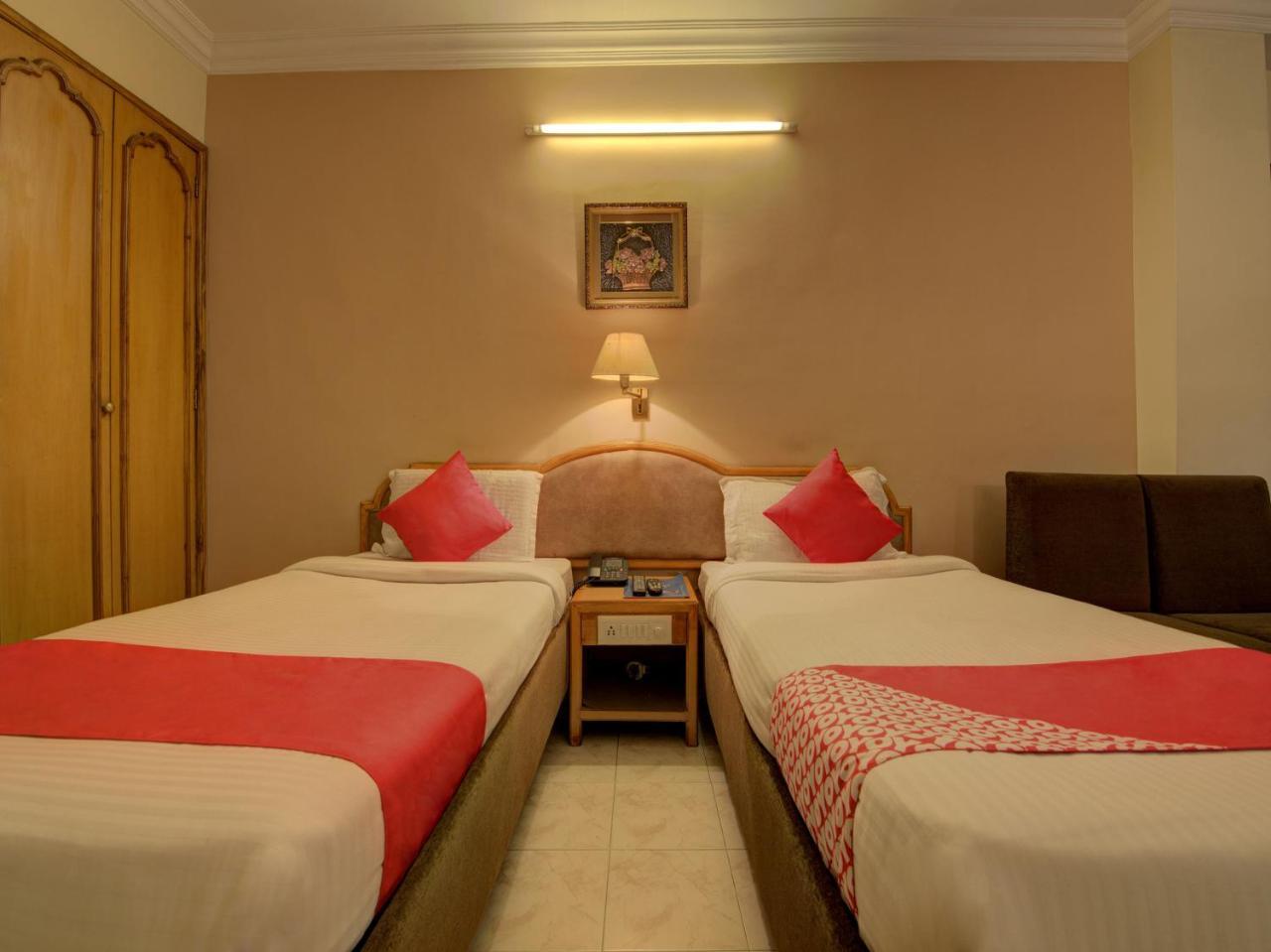 Oyo 1864 Hotel Yuvraj Ранчи Экстерьер фото