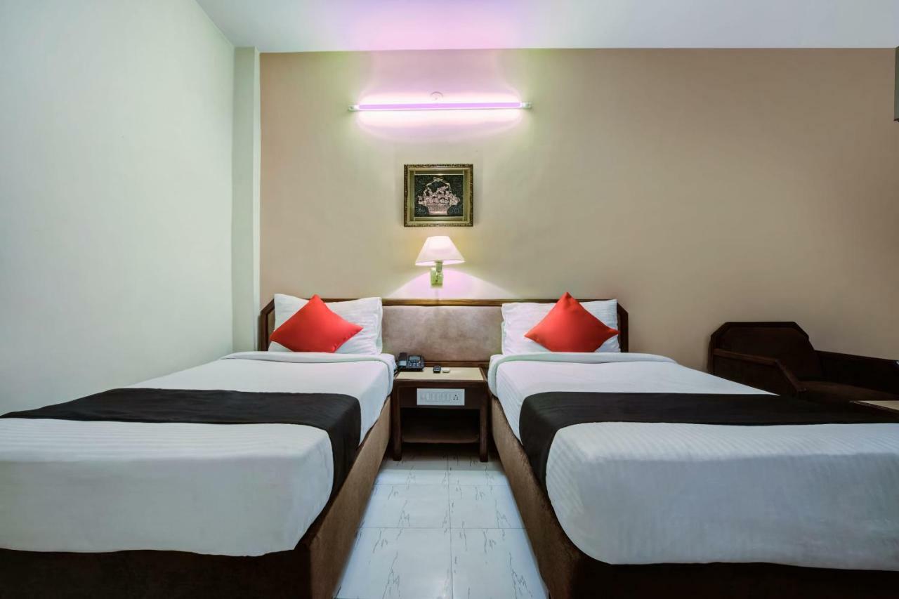 Oyo 1864 Hotel Yuvraj Ранчи Экстерьер фото
